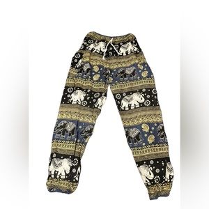 THAILAND SWEAT PANTS RARE. WOMENS LARGE